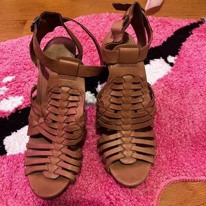 Tan heels size 8